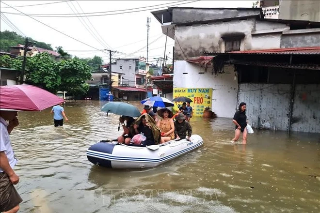Mưa lớn, lũ sông Cầu lên cao, Thủ tướng chỉ đạo các Bộ sẵn sàng cứu hộ