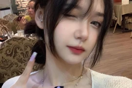 Nữ coser nhan sắc ngọt "lụi tim" khiến fan nam say như điếu đổ 