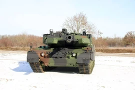 Quân đội Đức lắp hệ thống phòng thủ tích cực APS của Israel lên tăng Leopard-2 