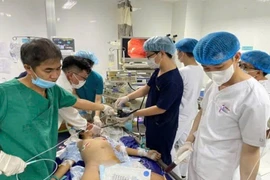 Cứu sống bé trai 12 tuổi xuất huyết tiêu hóa nguy kịch