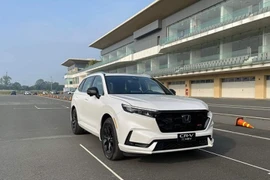 Giá xe Honda CR-V tháng 5/2025, ưu đãi 50% lệ phí trước bạ