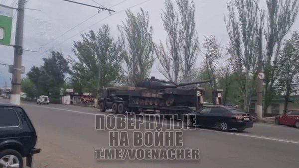 Đặc biệt là việc tìm hiểu về Leopard 2 sẽ giúp Quân đội Nga hiểu rõ hơn về cách bảo vệ và tiêu diệt những chiếc xe tăng như vậy. Điều này chắc chắn khiến phương Tây lo sợ về số phận của những chiếc Leopard 2 của mình trong tương lai. (Nguồn ảnh: TASS, Defense News, Ukrinform).