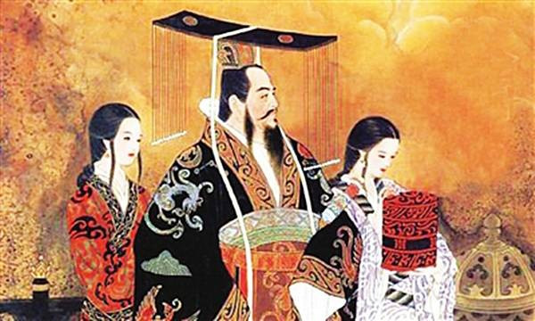 Sau khi vua cha qua đời mà chưa chọn người kế vị, Hoàng Thái Cực đã dùng trí tuệ uyên sâu của mình để vượt qua những người anh em khác để lên ngôi Đại hãn. Sau khi lên ngôi báu, ông hoàng này đã "loại bỏ" những người đe dọa đến ngôi vị của mình, bao gồm các anh em trai cùng cha khác mẹ. avua-20.jpg
