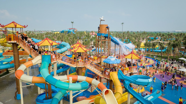 Tổ hợp trò chơi hiện đại quy tụ tại Công viên Sun World (Ảnh: Ánh Dương) s2.jpg
