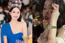 Hoa hậu Thanh Thủy phản ứng cực hài khi fan xin cặp lông mi