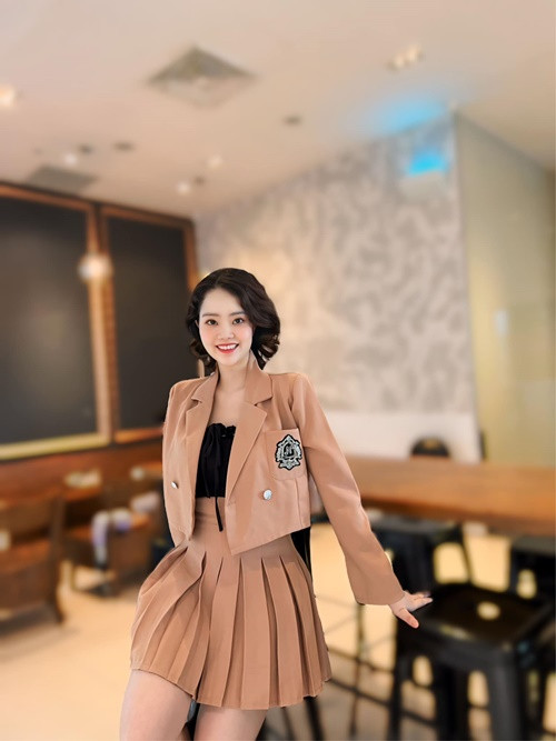 Bảo Anh vẫn trẻ trung, xinh đẹp khi mang thai.