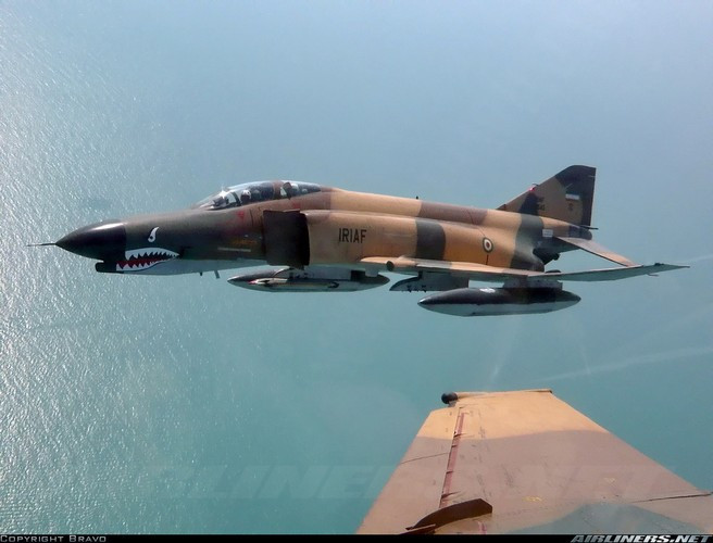 Theo thông tin được Global Security báo cáo công khai, trang bị Không quân Iran hiện có khoảng 10 chiếc F-4D và 50 chiếc F-4E. Các phiên bản F-4 này đều được Iran cho chuyển sang sử dụng loại radar PL 7 và PL 12 do Trung Quốc sản xuất. Nguồn ảnh: Airliners.