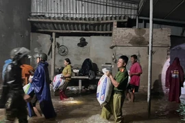 Hà Tĩnh oằn mình hứng chịu đợt mưa lũ trái mùa