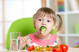 Làm sao khi trẻ không chịu ăn rau?